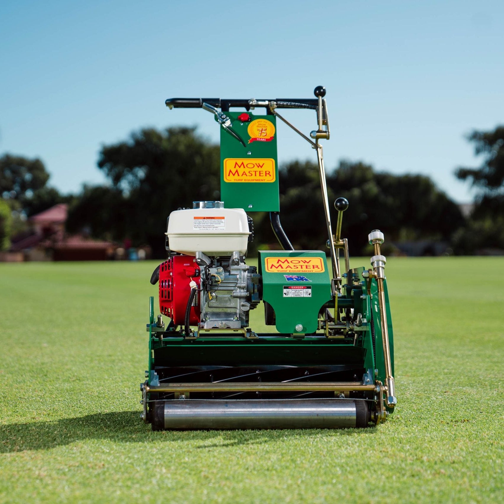 Mowmaster R22G Cylinder mower Turf equipment Solutions